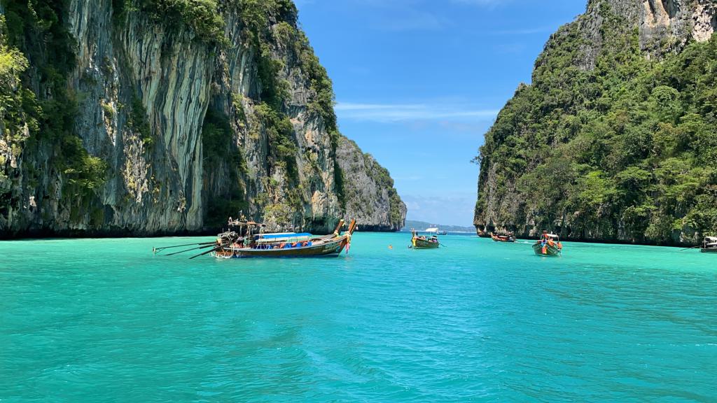 Program Tour - Phuket 1 Day trip PHI PHI Island (Maya Bay – Khai Island)